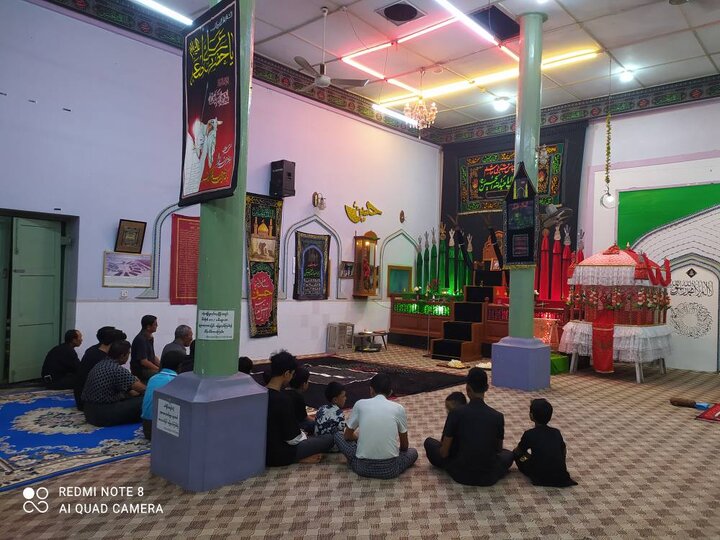 ပြည် မြို့ မဂို ရှီအဟ် မတ်စ်ဂျစ်ဒ်  ၌ မုဟရမ်လ ၁ရက် ၊၂ရက်၊ ၃ရက်  နှင့် ၄ ရက်ညများ တွင် အေမာမ် ဟိုစိုင်န်း(အ.စ) အတွက် အဇါဒါရီ ပြုလုပ် ။ ။ Photos