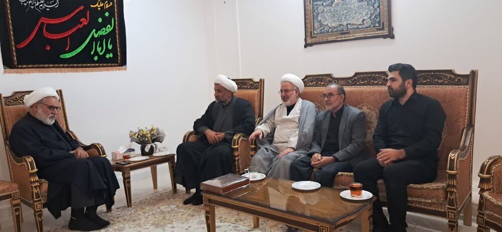 Seminary delegation visits families of martyrs