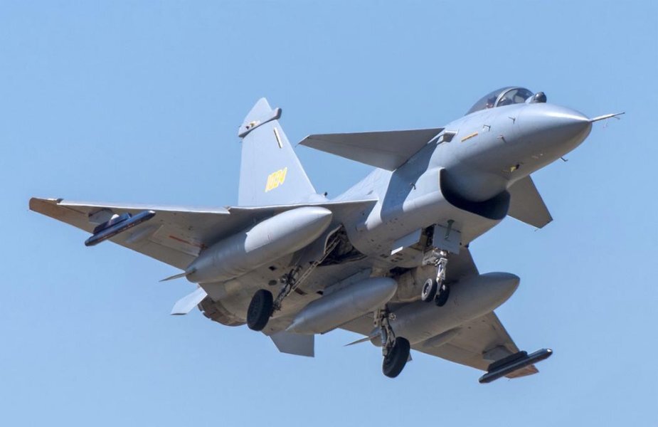 Report / Changing air power balance: will Iran buy Chinese fighter jets?
