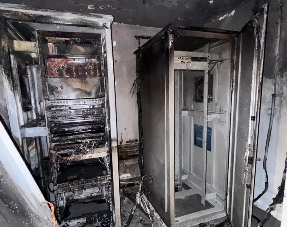 مستوطنون يحرقون موقعاً أمنياً في الضفة ونتنياهو يدعو إلى معاقبة الفاعلين