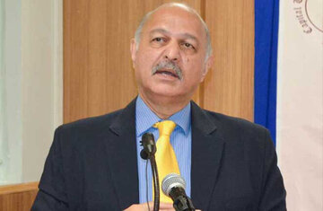 Seneta wa Pakistani: Namuheshimu Kiongozi Mkuu wa Mapinduzi ya Kiislamu ya Iran