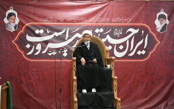 تصاویر| برگزاری مراسم سوگواری و عزاداری چهارمین روز محرم به میزبانی امام جمعه شیراز در مسجد شهدا