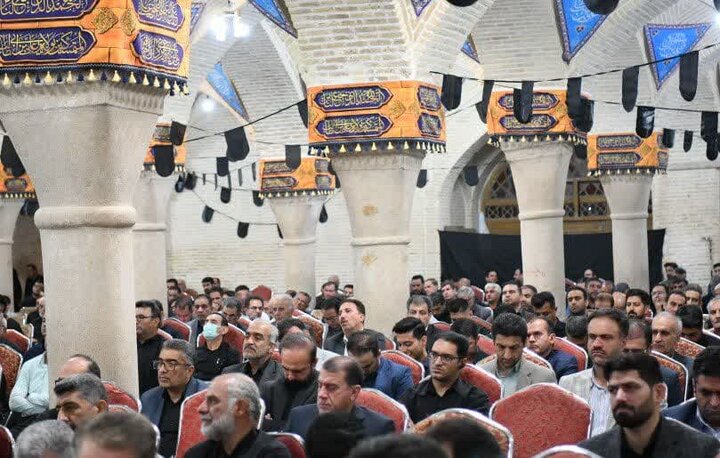 تصاویر| برگزاری مراسم سوگواری و عزاداری چهارمین روز محرم به میزبانی امام جمعه شیراز در مسجد شهدا