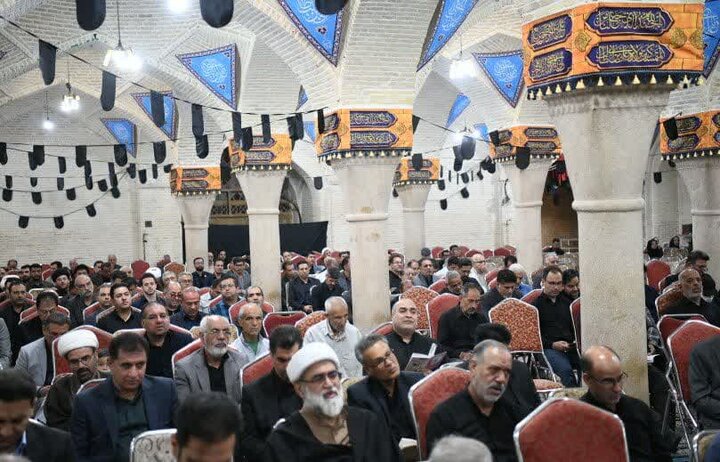 تصاویر| برگزاری مراسم سوگواری و عزاداری چهارمین روز محرم به میزبانی امام جمعه شیراز در مسجد شهدا