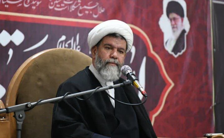 تصاویر| برگزاری مراسم سوگواری و عزاداری چهارمین روز محرم به میزبانی امام جمعه شیراز در مسجد شهدا