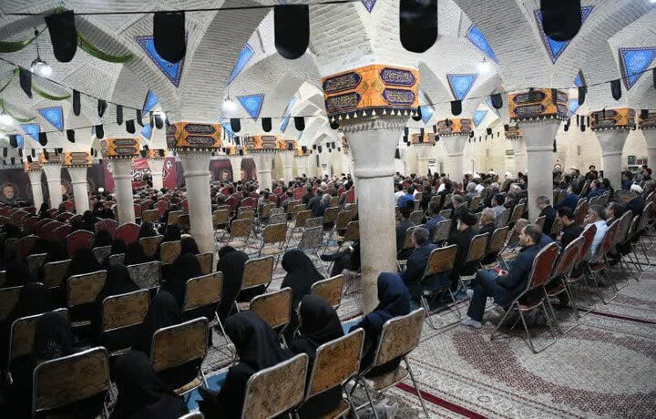 گزارش تصویری | برگزاری مراسم عزاداری چهارمین روز محرم به میزبانی امام جمعه شیراز در مسجد شهدا