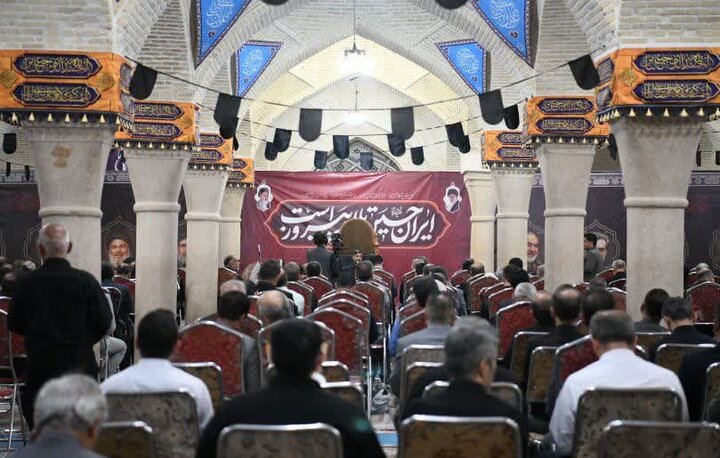 تصاویر| برگزاری مراسم سوگواری و عزاداری چهارمین روز محرم به میزبانی امام جمعه شیراز در مسجد شهدا
