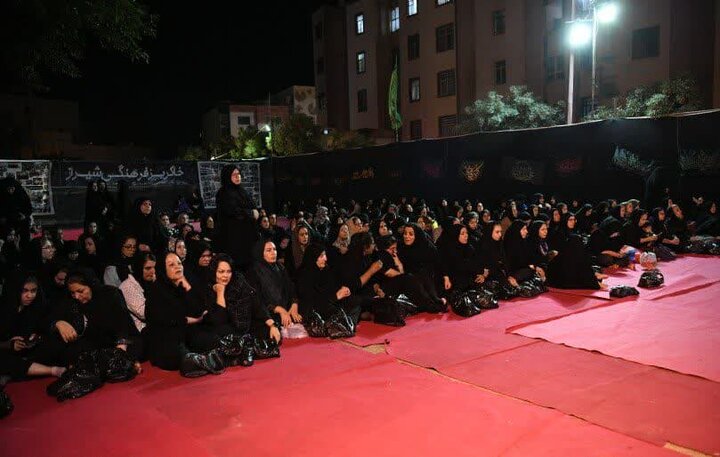 تصاویر| حضور نماینده ولی فقیه در فارس در جمع عزاداران هیئات مختلف شیراز