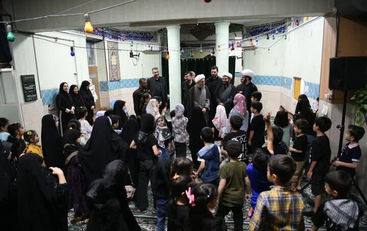 تصاویر| حضور نماینده ولی فقیه در فارس در جمع عزاداران هیئات مختلف شیراز