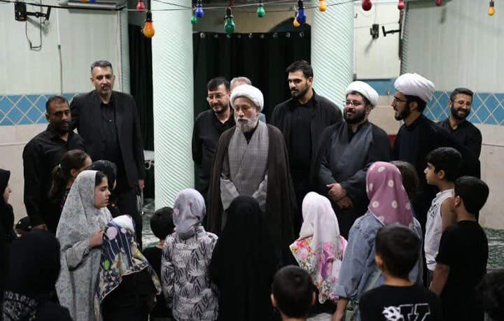 تصاویر| حضور نماینده ولی فقیه در فارس در جمع عزاداران هیئات مختلف شیراز