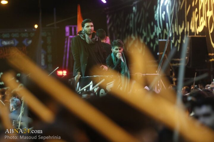 گزارش تصویری | محله طالقانی شهر تبریز میزبان عزاداران حسینی در شب پنجم محرم