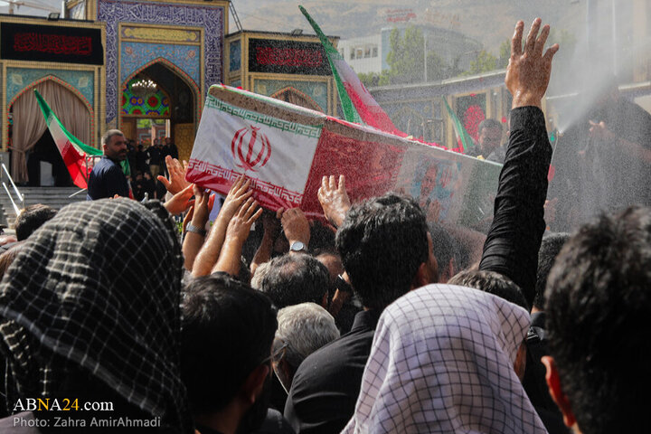 تقرير مصور/ مراسم تشييع ودفن لجثامين شهداء الاقتدار الوطني في حرم السيد صالح (ع) بطهران