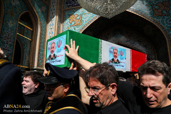تقرير مصور/ مراسم تشييع ودفن لجثامين شهداء الاقتدار الوطني في حرم السيد صالح (ع) بطهران