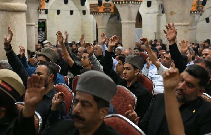 تصاویر| مراسم سوگواری و عزاداری پنجمین روز محرم به میزبانی حجت الاسلام والمسلمین دژکام در مسجد شهدای شیراز