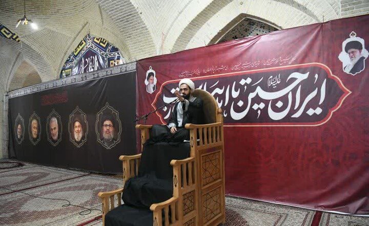 تصاویر| مراسم سوگواری و عزاداری پنجمین روز محرم به میزبانی حجت الاسلام والمسلمین دژکام در مسجد شهدای شیراز