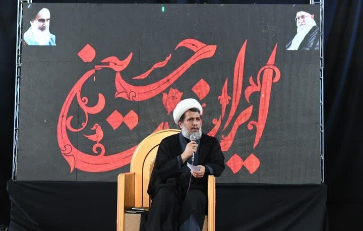 تصاویر| حضور نماینده ولی فقیه در فارس در جمع عزاداران حسینی هیئات مختلف شیراز در شب پنجم محرم