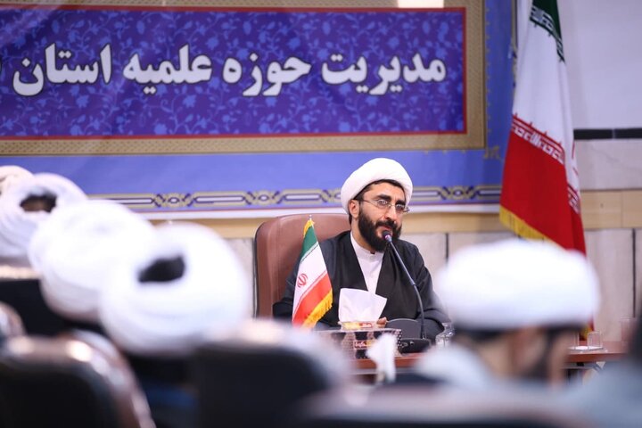 تصاویر| نشست تعدادی از مبلغین موثر تبلیغی شهر شیراز با معاونت دفتر امور سیاسی اجتماعی حوزه های علمیه کشور