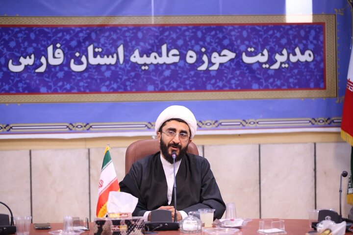 تصاویر| نشست تعدادی از مبلغین موثر تبلیغی شهر شیراز با معاونت دفتر امور سیاسی اجتماعی حوزه های علمیه کشور