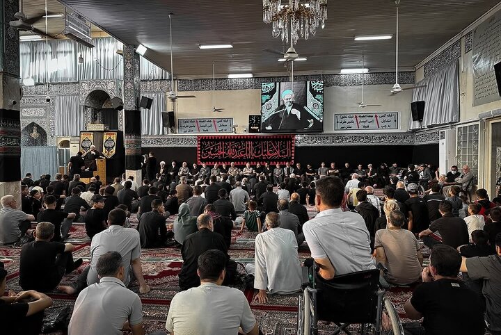 Wêneya Nûçe: Rêwîtiya Şewebarekê ya Deha yekem a Mehê Mûharemê li Deriyê Pîroz a Hazretê Zeyneb (s)