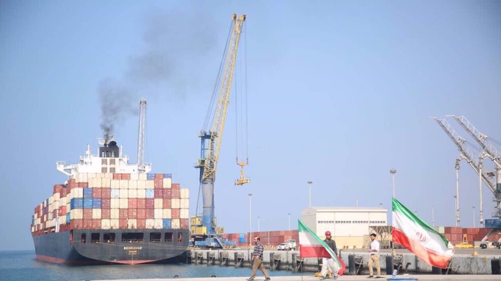 Iran’s non-oil exports drop 14.4% in spring quarter
