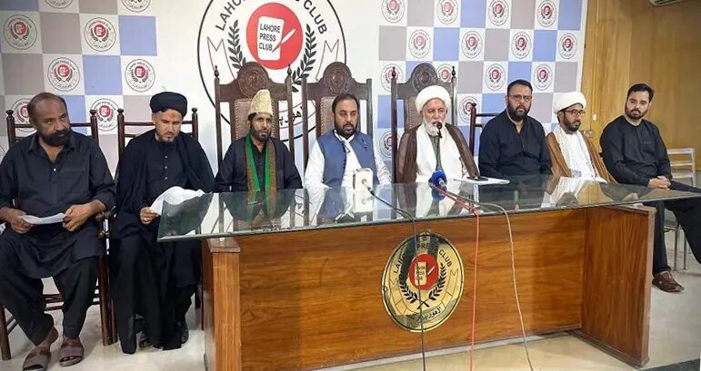 هیچ محدودیتی بر عزاداری قابل قبول نیست؛ آزادی مذهبی حق قانونی و اساسی مردم است