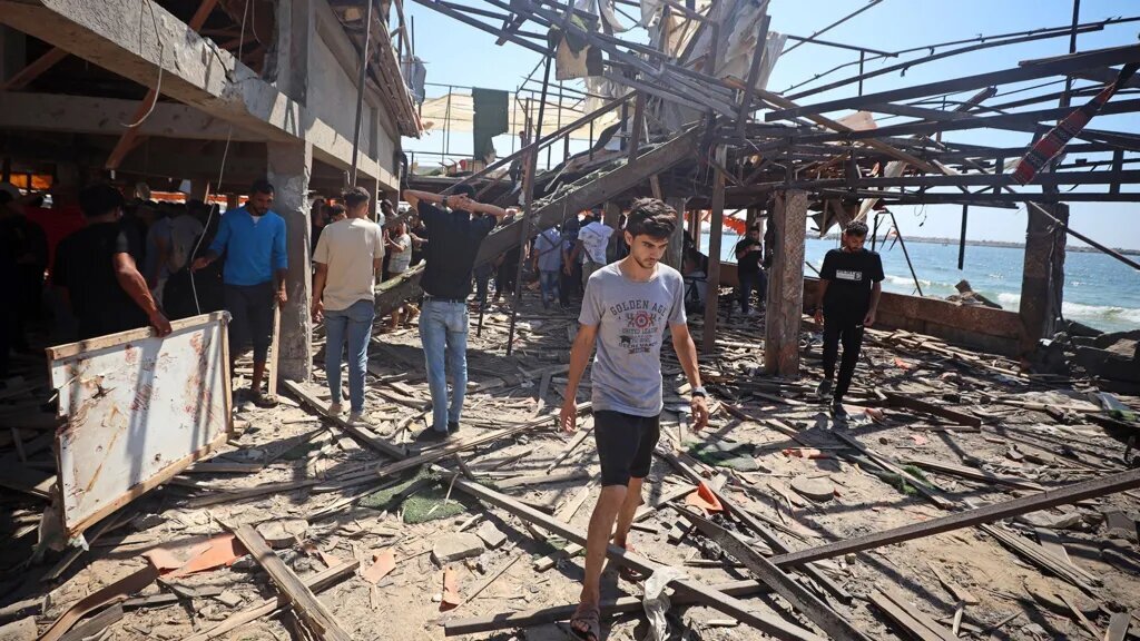 حمله هوایی اسرائیل به کافی‌شاپی در غزه؛ ده‌ها کشته و زخمی در حالی که ترامپ از پیشرفت در مذاکرات آتش‌بس خبر می‌دهد!