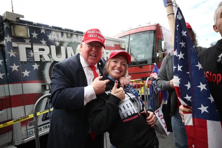 ديلي بيست: حرب أهلية تشتعل داخل "ماغا" حول دعم ترامب لإسرائيل