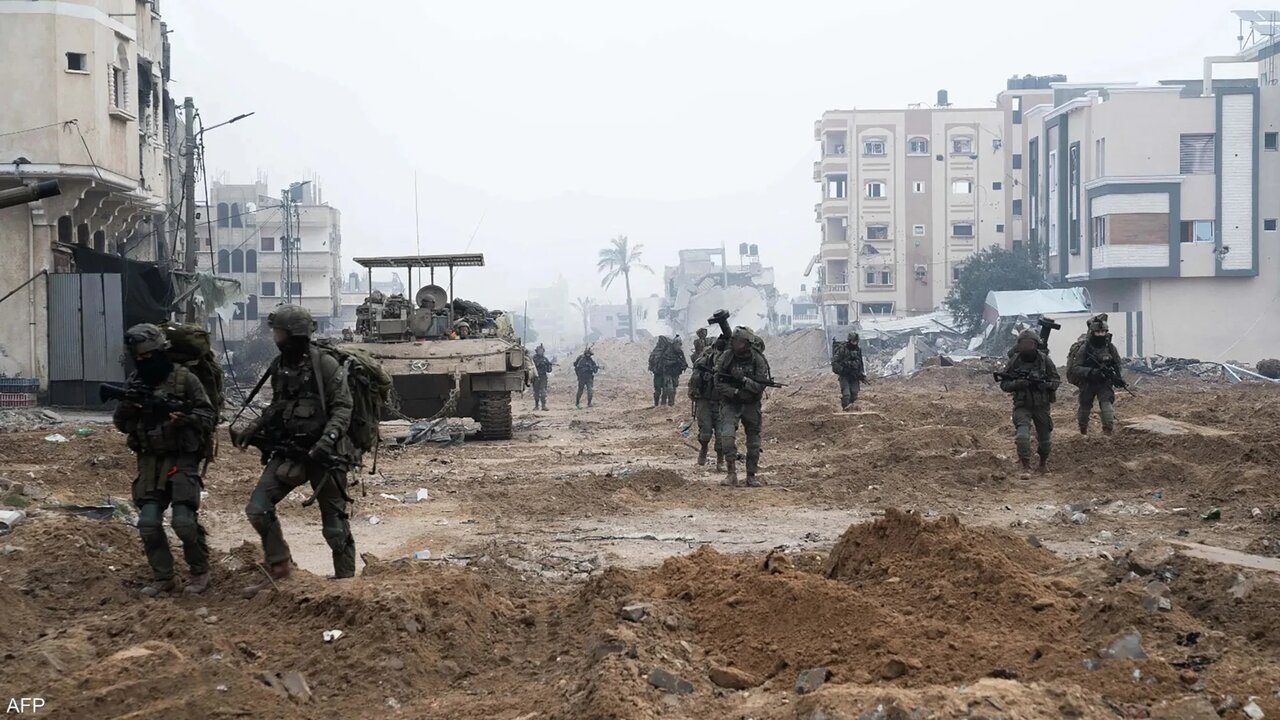 "يديعوت أحرونوت": ثمن المماطلة ثقيل.. 31 جندياً قُتلوا منذ الصفقة الأخيرة