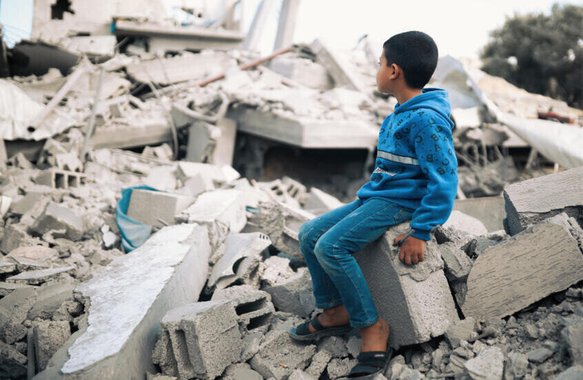 التعاون الإسلامي تحذر وتستنكر في بيانها "تجويع وتدمير" غزة