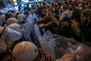 Kovara Leman ya Tirkiyê karîkatûrek şok weşand, mîna Charlie Hebdo, û nîqaşên li ser azadiya gotinê û êrîşê li dîn dîsa kir holê.