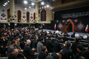 Merasîma yekem a şînê ji bo rêber û şehîdên li Huseynîya Îmam Xumeynî bi amadebûna komek ji şînvanên Eba Ebdullah (S.X) hate lidarxistin.