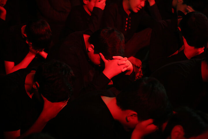 گزارش تصویری | عزاداری نوجوانان فاطمی در ماه محرم