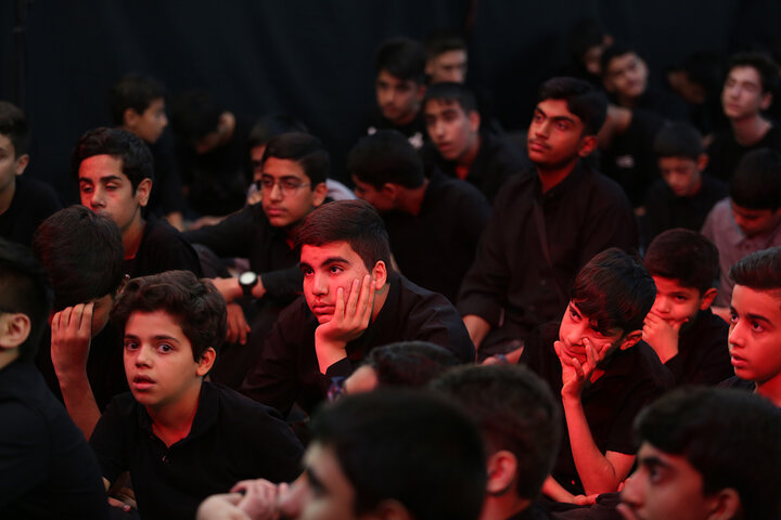 گزارش تصویری | عزاداری نوجوانان فاطمی در ماه محرم