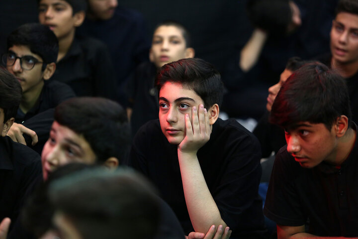 گزارش تصویری | عزاداری نوجوانان فاطمی در ماه محرم