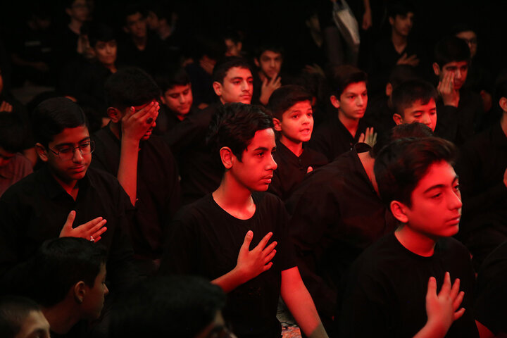 گزارش تصویری | عزاداری نوجوانان فاطمی در ماه محرم