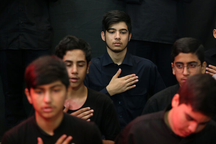 گزارش تصویری | عزاداری نوجوانان فاطمی در ماه محرم