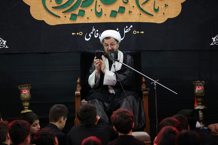 گزارش تصویری | عزاداری نوجوانان فاطمی در ماه محرم