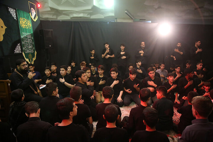 گزارش تصویری | عزاداری نوجوانان فاطمی در ماه محرم