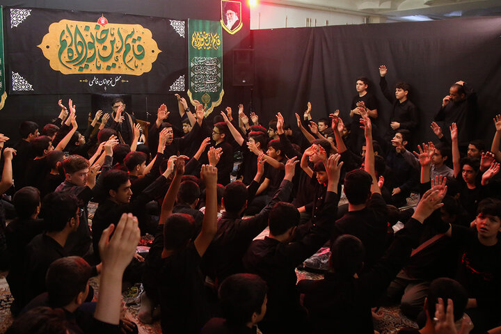 گزارش تصویری | عزاداری نوجوانان فاطمی در ماه محرم