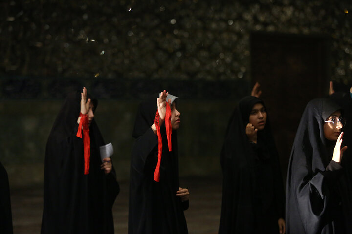 گزارش تصویری | برپایی خیمه عزای محرم هیئت معصومانه حرم بانوی کرامت