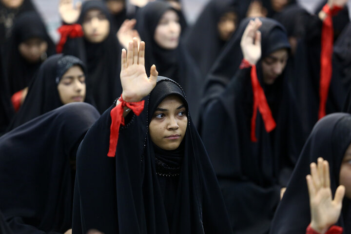 گزارش تصویری | برپایی خیمه عزای محرم هیئت معصومانه حرم بانوی کرامت