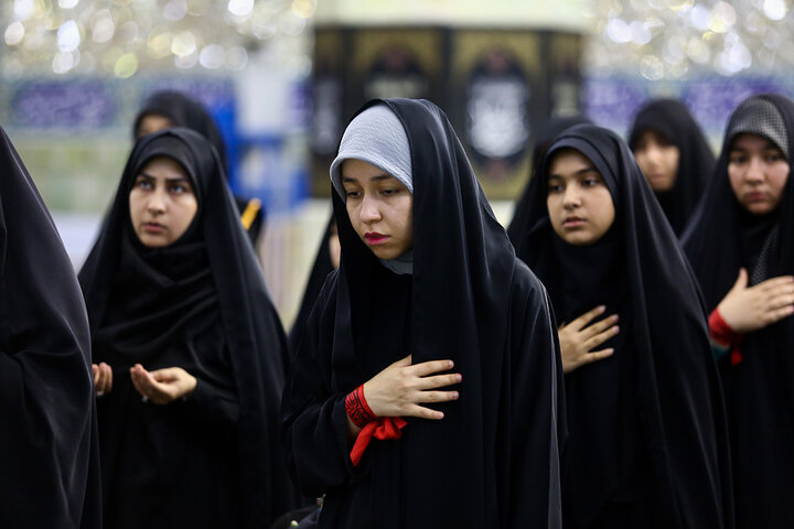 گزارش تصویری | برپایی خیمه عزای محرم هیئت معصومانه حرم بانوی کرامت