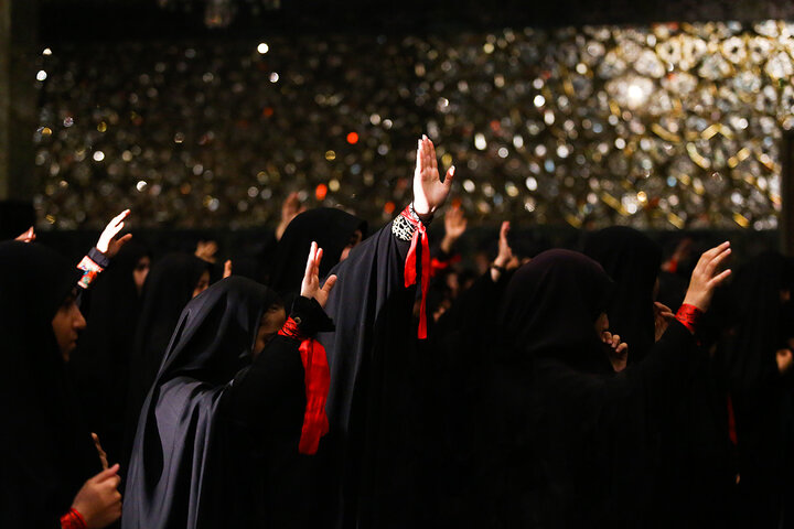 گزارش تصویری | برپایی خیمه عزای محرم هیئت معصومانه حرم بانوی کرامت