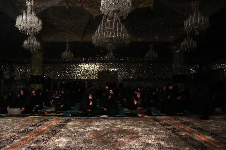 گزارش تصویری | برپایی خیمه عزای محرم هیئت معصومانه حرم بانوی کرامت