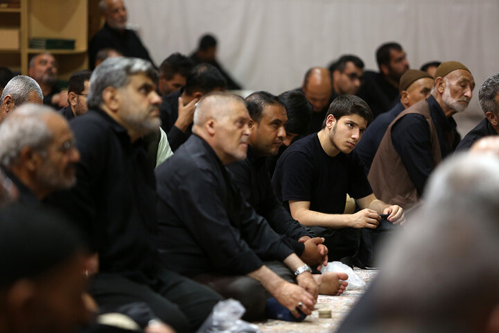 گزارش تصویری | مجلس عزاداری ظهر روز چهارم محرم در حرم حضرت معصومه (س)