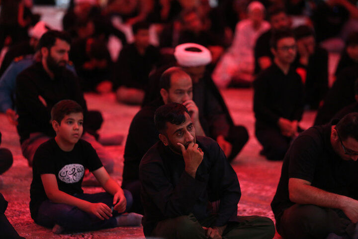 گزارش تصویری | مجلس عزاداری ظهر روز چهارم محرم در حرم حضرت معصومه (س)