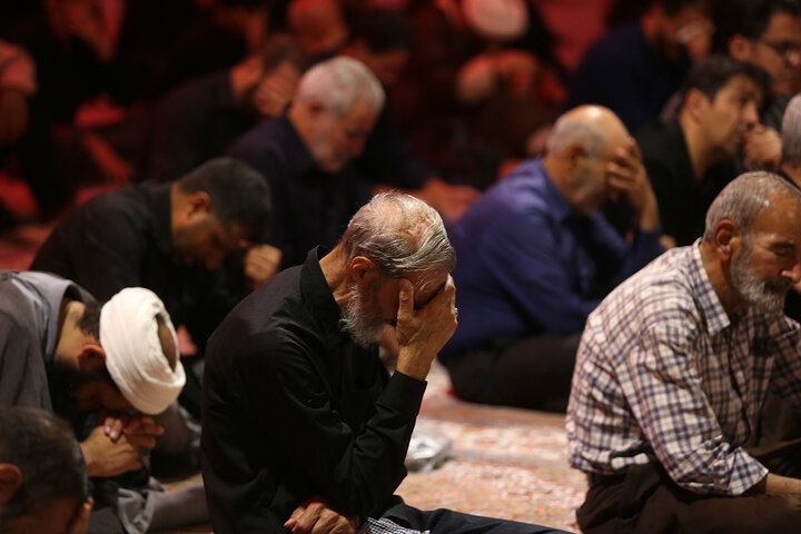 گزارش تصویری | مجلس عزاداری ظهر روز چهارم محرم در حرم حضرت معصومه (س)