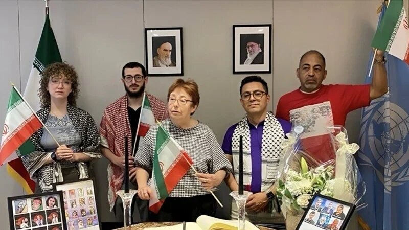 New York’ta Barış Yanlıların Yaşlı Gözler; İranlı Şehit Çocukların Görüntüleri Yürekleri Sızlattı