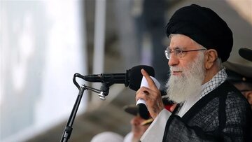 Neden Amerika’ya Karşı Geri Adım Atmıyoruz? / İmam Hamenei’nin Açıklaması ile İmam Hüseyin’in -a.s.- Öğretisi