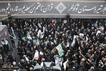 Galeri Foto: Pawai dan Pertemuan Akbar Asyura  di Tabriz